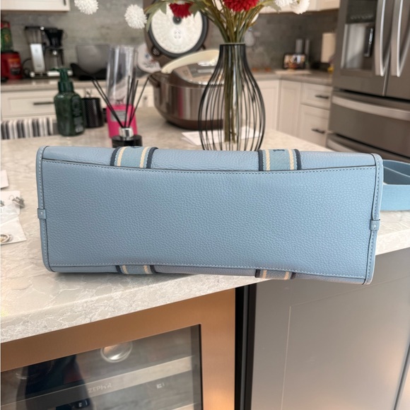 Coach Smith tote in Cornflower - Picture 4 of 10